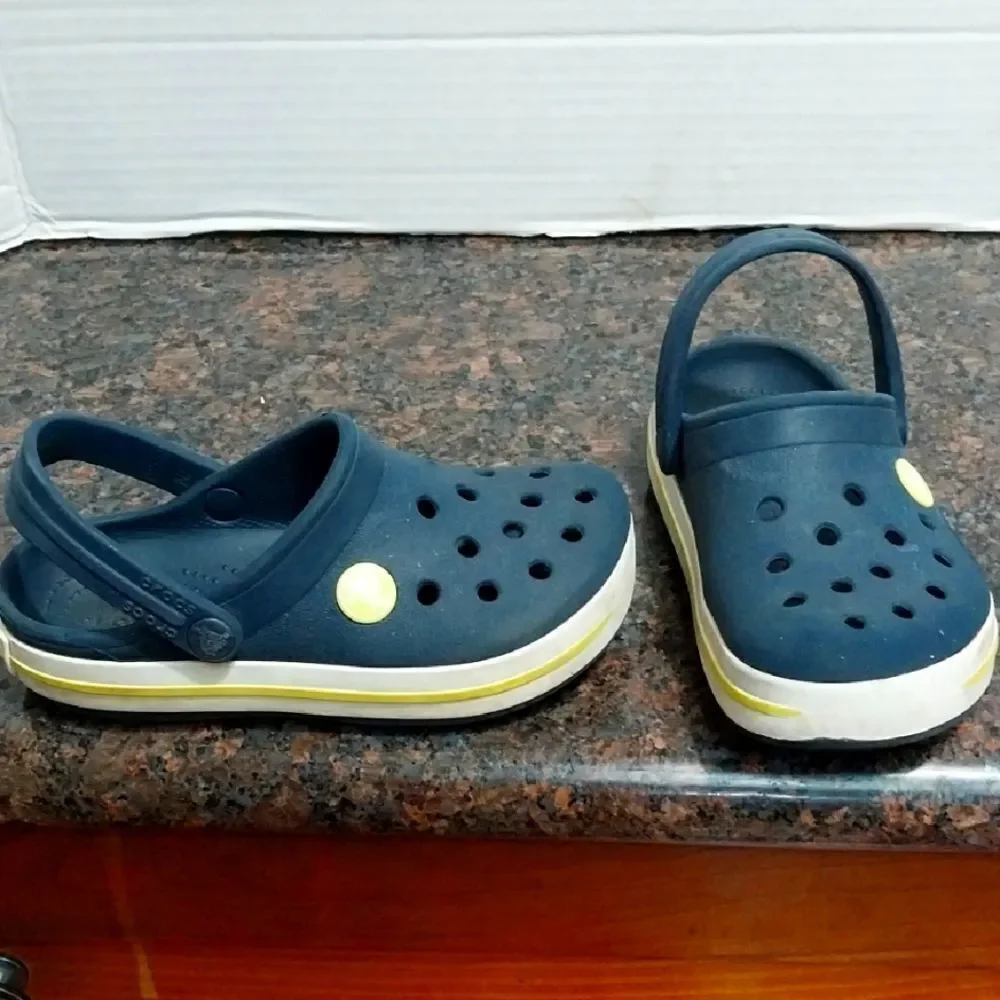 CROCS Blue and Yellow Sandals with Ventilation Holes